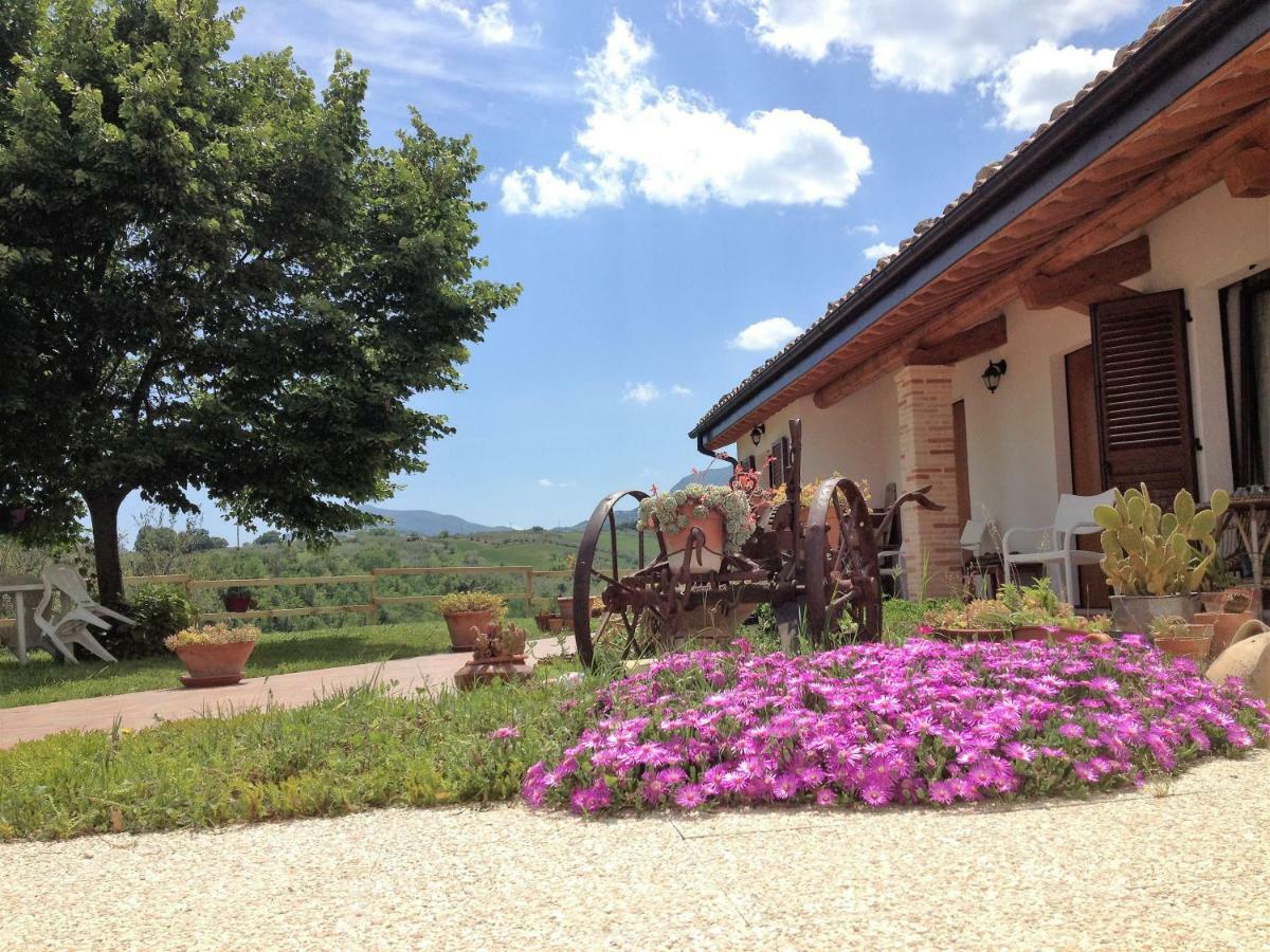 Willa Masseria Spadone Civitella Casanova Zewnętrze zdjęcie
